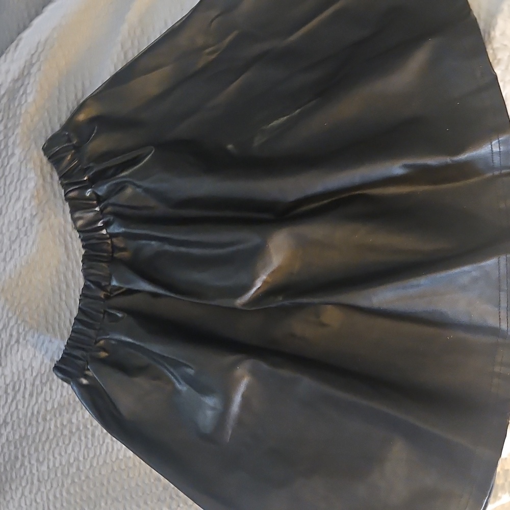 Elegant Black Women's Skirt